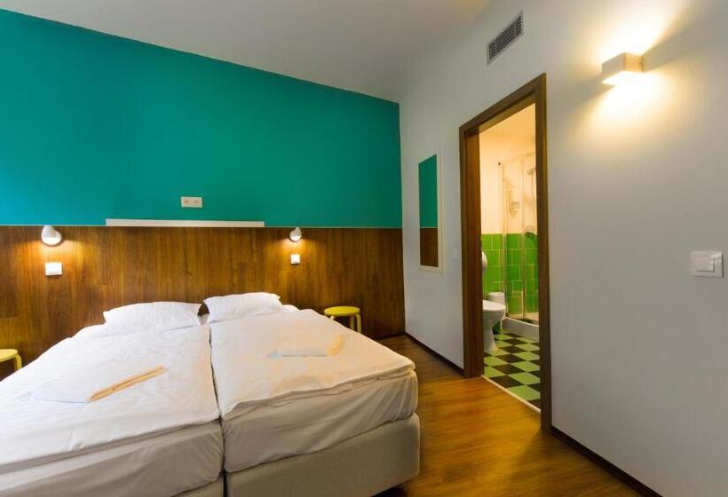 اتاق استاندارد, Safestay Bratislava Presidential Palace