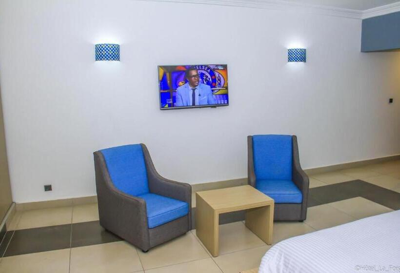 Standard Room, Laforge