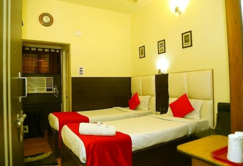 Номер Deluxe, Holidei Inn