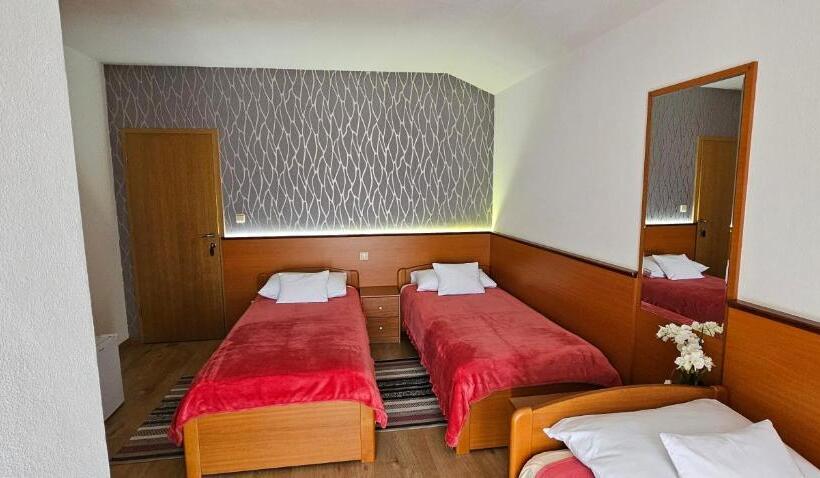 Трехместный Номер Классика, Sobe/rooms Riva