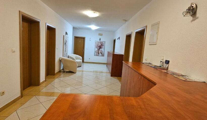 Camera Standard, Sobe/rooms Riva