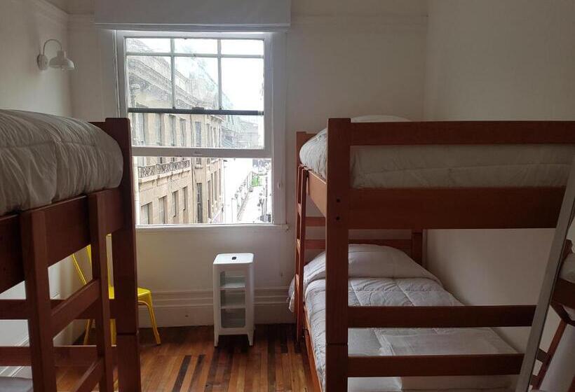 Четырехместный номер эконом класса с общей ванной комнатой, Not Found Hostel