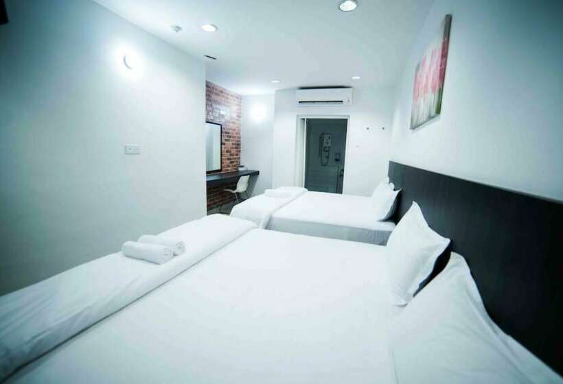 Family Suite, Bizz