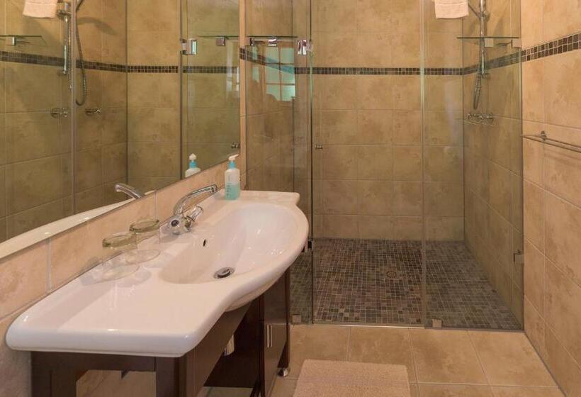 Семейный Номер, Hout Bay Lodge