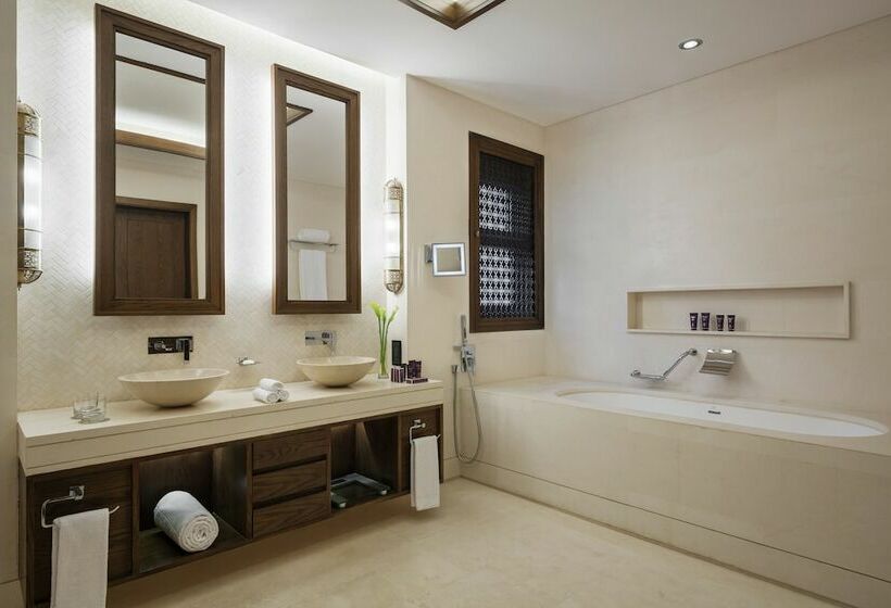 Номер Deluxe Вид на Сад, Intercontinental Durrat Al Riyadh Resort & Spa, An Ihg