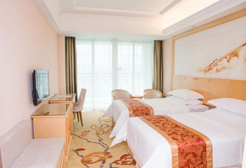 Номер Deluxe, Vienna Classic Hotel Qingyuan Taihe Ancient Cave Scenic Area