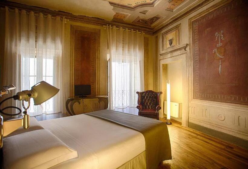 سوئیت کلاسیک, Cortona Charme