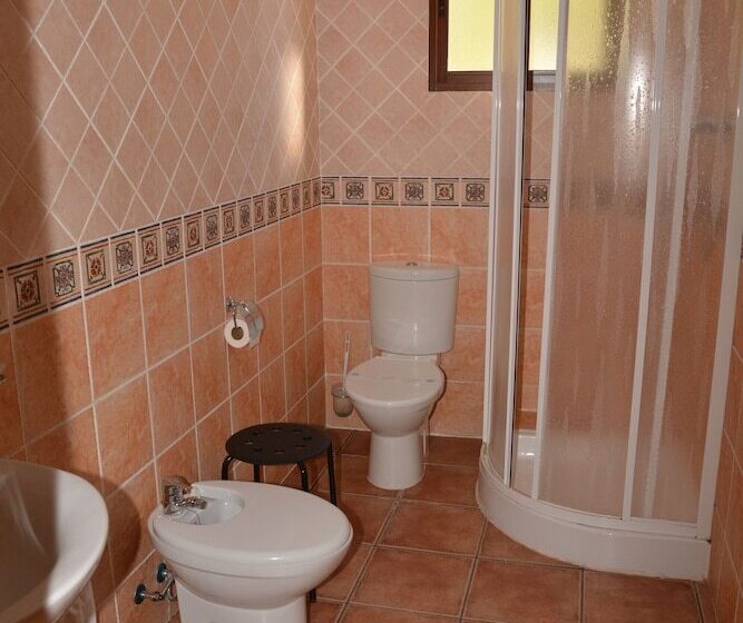 Номер Стандарт Трехместный, Restaurante Viñas Viejas