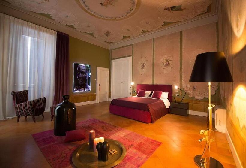 سوئیت جونیور با تراس, Palazzo Cannavina Suite & Private Spa