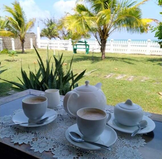Номер Стандарт Трехместный, Pearl Oceanic Resort   Trincomalee
