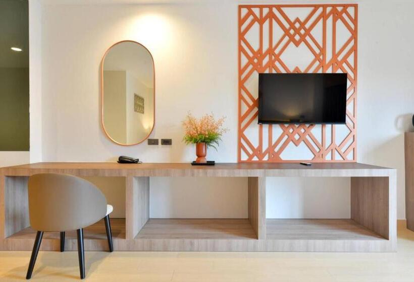 Номер Deluxe Кровать Кинг, Kastel Pattaya Hotel By Loft Bangkok