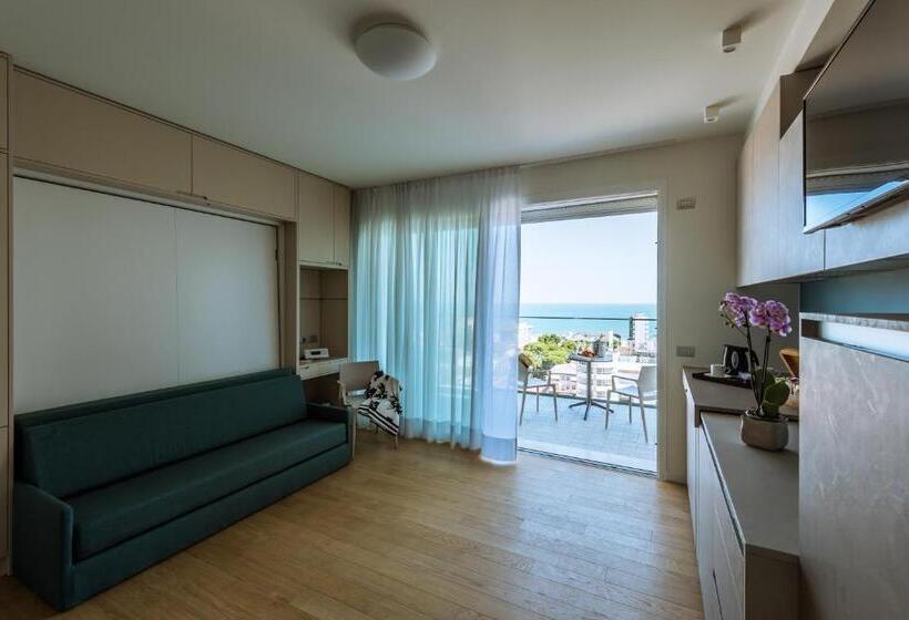Апартаменты 1 Спальня, Hesperia Hotel & Residence