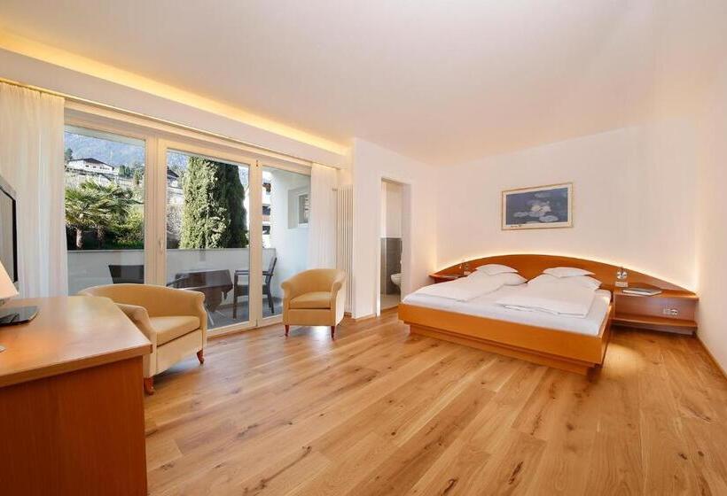 Standardzimmer mit Balkon, Appartement Kroneliving