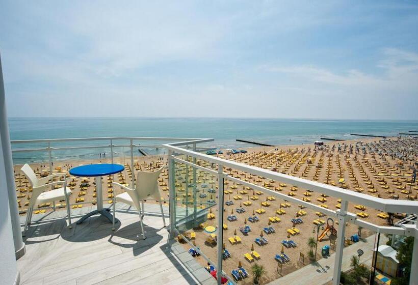 豪华三人间, Nizza Frontemare Superior 3 Stelle