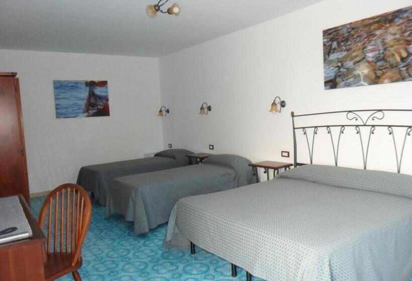 Четырехместный Номер Стандарт, Punta Barone