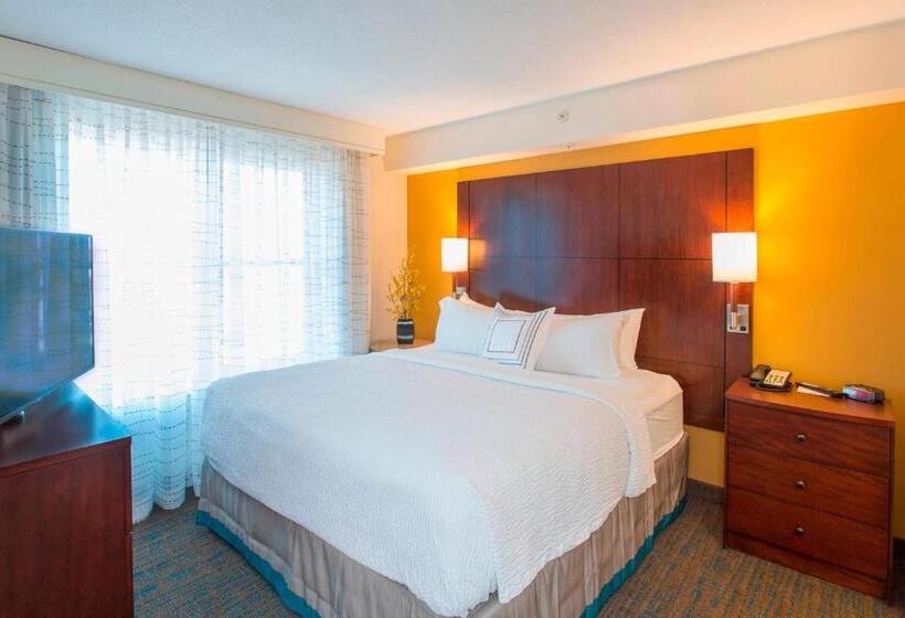 מיטת קינג בסוויטה, Residence Inn By Marriott Moncton