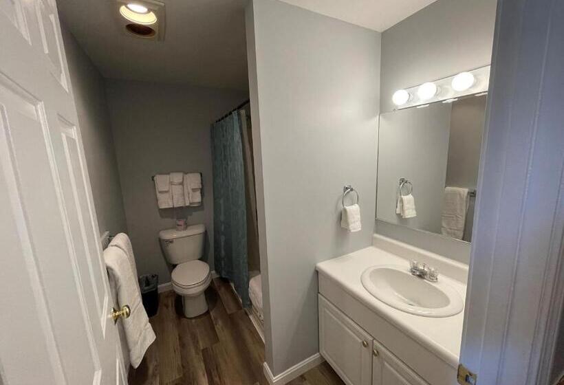 اتاق استاندارد, Misty Harbor Resort