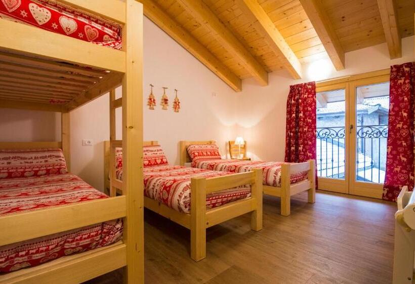 スタンダード4人部屋, Olimpic Hostel