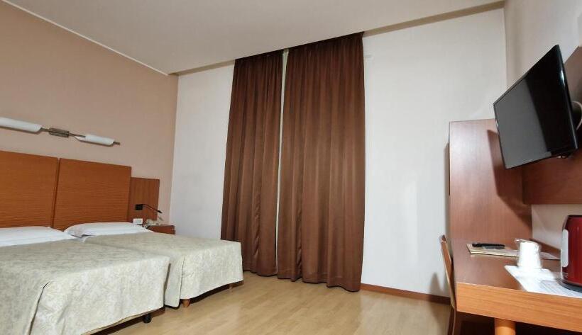 Полулюкс, Bella Italia Palace