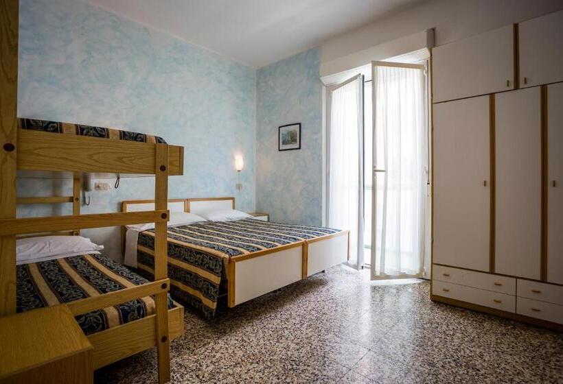 4인용 스탠다드 룸, Costa Del Sole Only Room