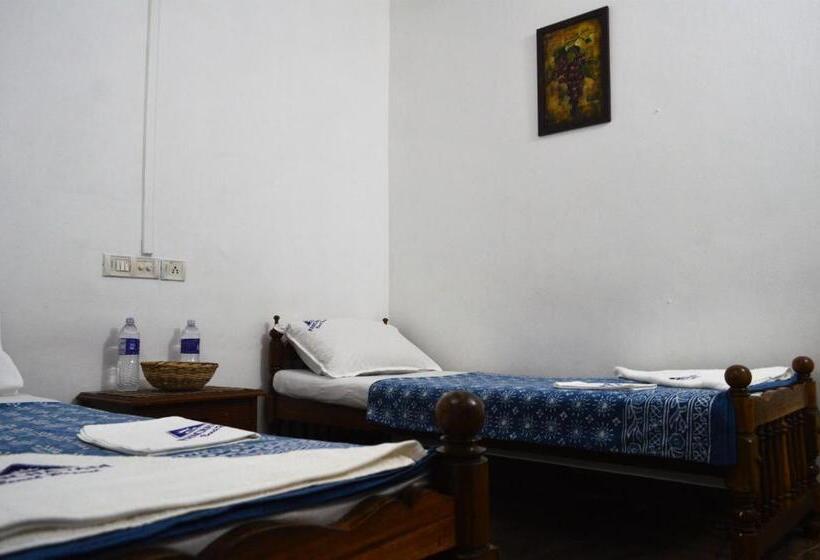 اتاق استاندارد, Panchavadi Ayurvedic Beach Resort