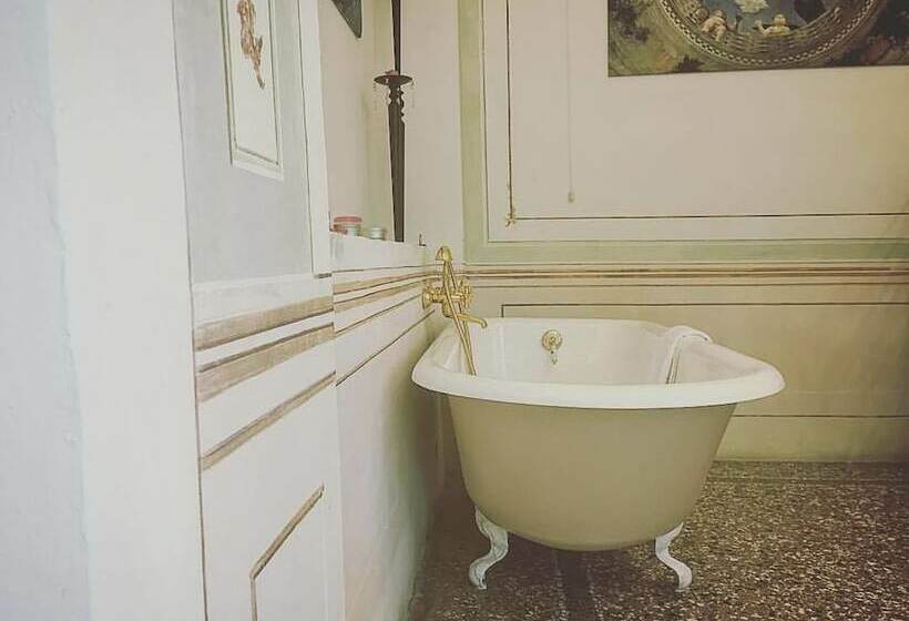 Люкс Вид на Сад, Villa Cigolotti