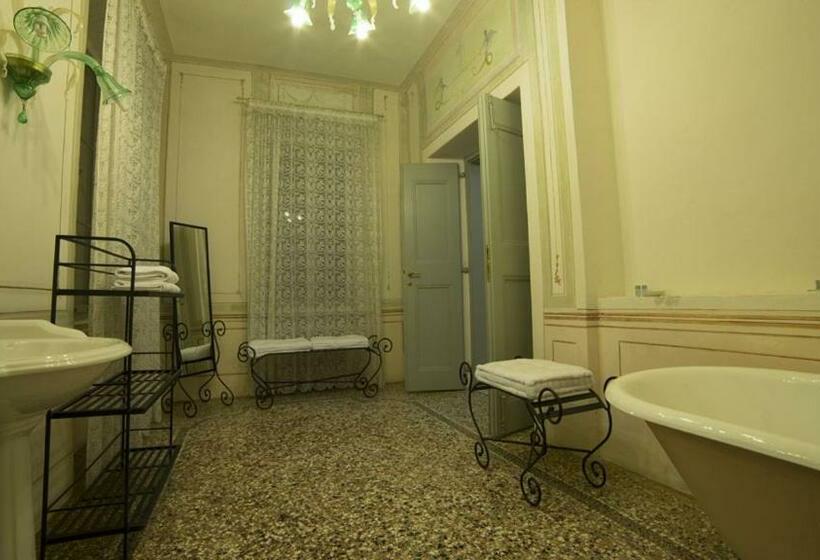 Полулюкс Вид на Сад, Villa Cigolotti