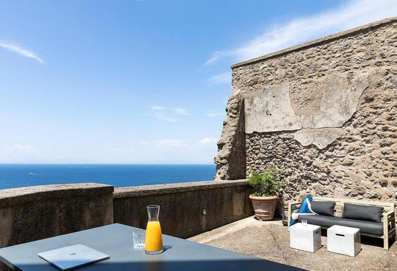 Люкс, Albergo Il Monastero