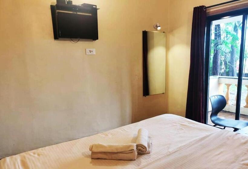 Номер Deluxe с Балконом, Rainwood Residency