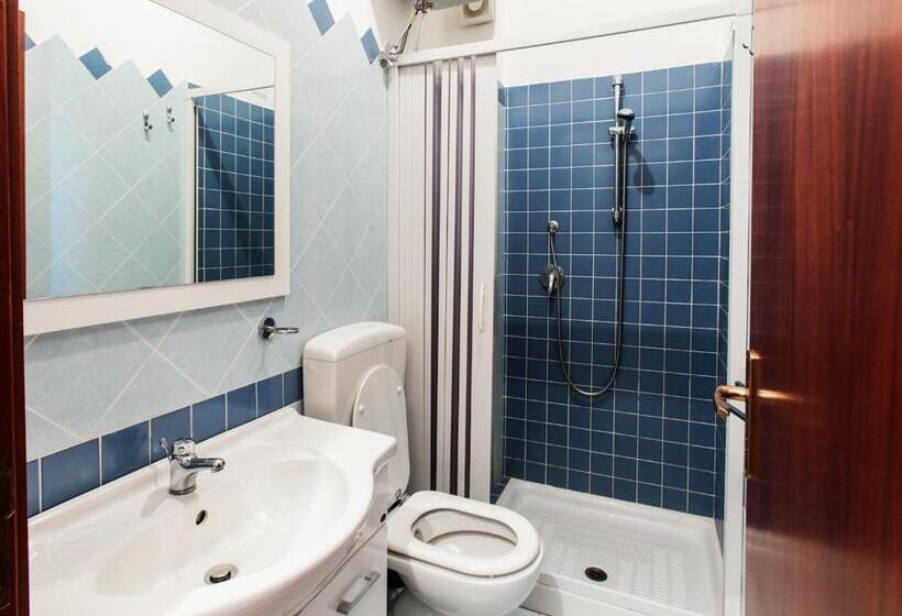 اتاق سه نفره دلوکس با چشم‌انداز دریا, Semu A Mari B&b