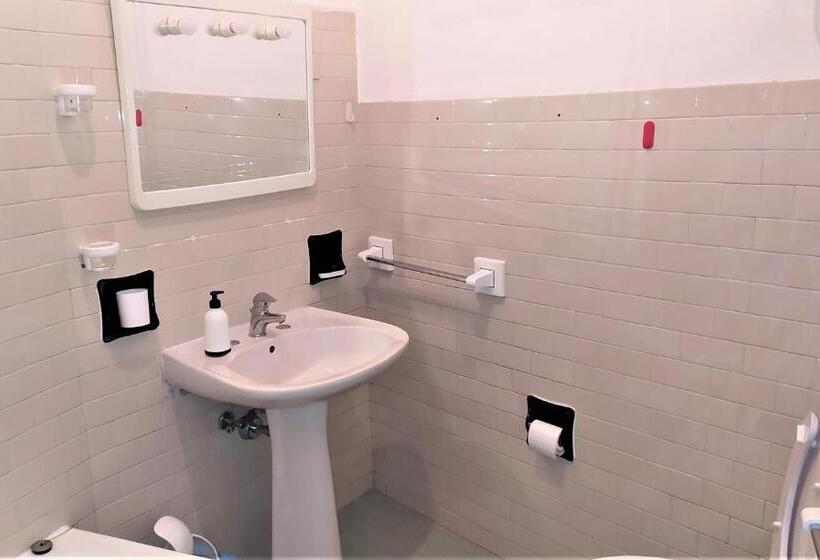آپارتمان 2 خوابه, B&b Del Podesta