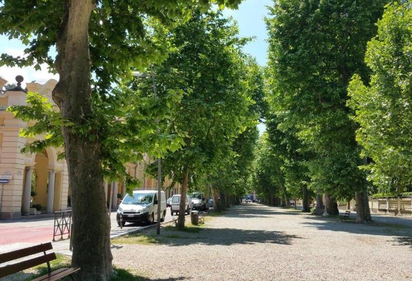 Люкс Deluxe Кровать Кинг, B&b Leterrazze Boutique Hotel   Torino
