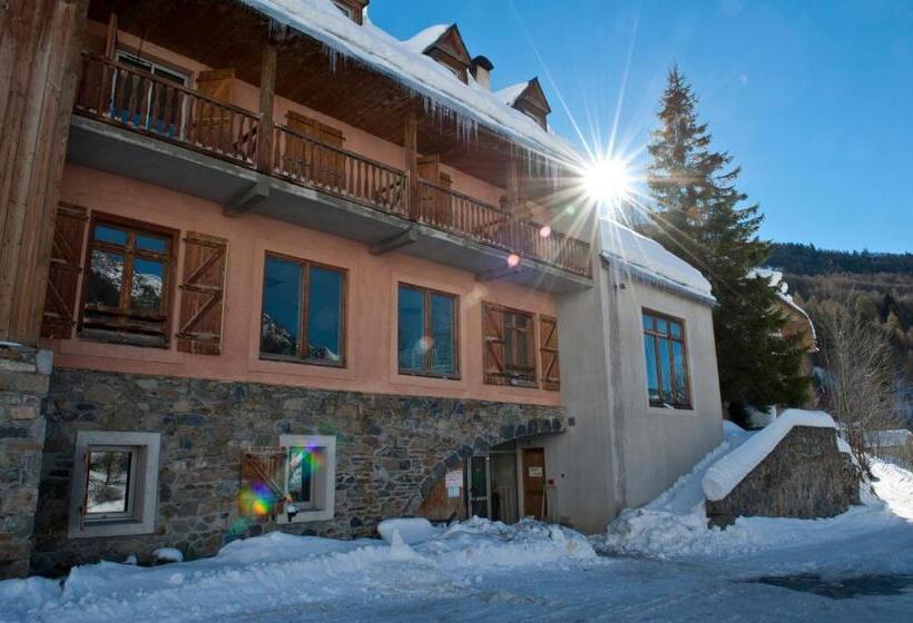 اتاق خانوادگی, Centre De Vacances Le Hameau Rollot