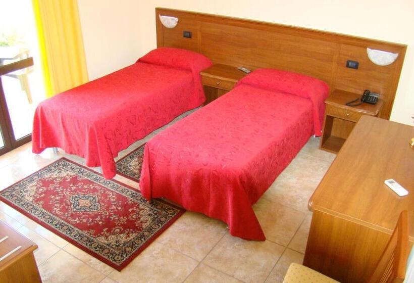 Номер Стандарт, Ristorante111