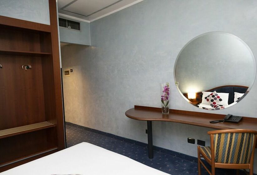 Номер Стандарт, Ih Hotels Milano Blu Visconti