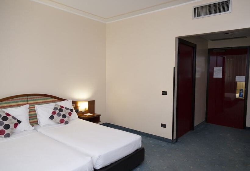 Номер Стандарт, Ih Hotels Milano Blu Visconti