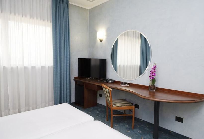 Номер Стандарт, Ih Hotels Milano Blu Visconti