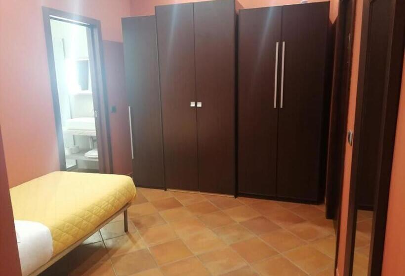 اتاق استاندارد سه نفره, Maglioferro Residence