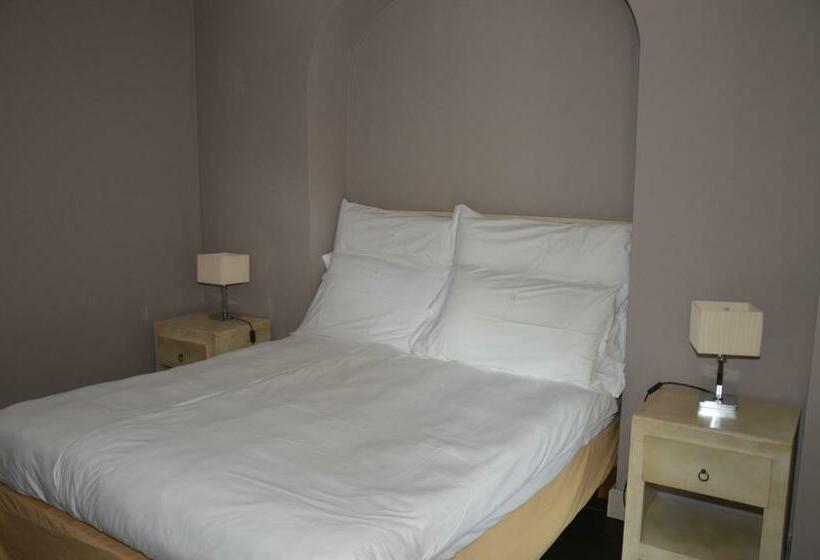 Номер Deluxe, Roccamonfina Palace