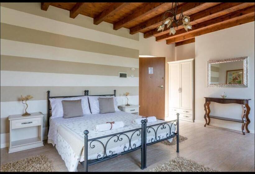 Номер Deluxe Вид на Город, B&b Ronco Degli Ulivi