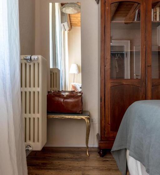 Standard room with outdoor bath, Casabiondani Lazise