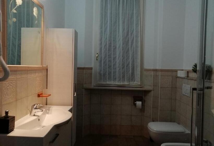 Ortak Banyolu Tek Kişilik Standart Oda, La Casa Della Nonna