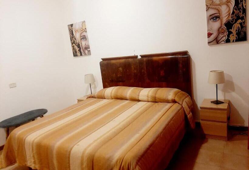 スタンダードルーム, San Nicolò House