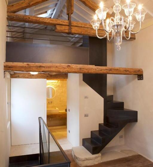 Family Suite, Via Paradiso 32