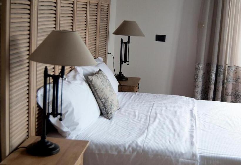 اتاق استاندارد چهار تخته, Villa Pioppi