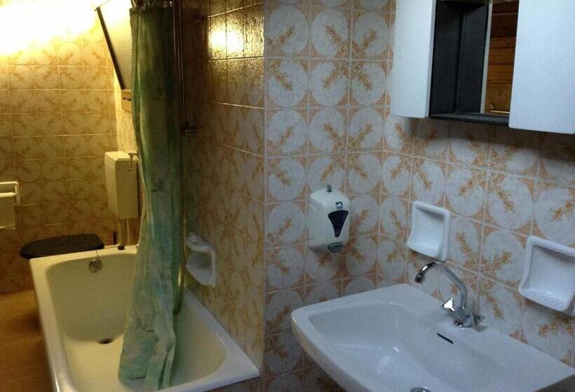 标准三人间, Garnì Villa Cecilia