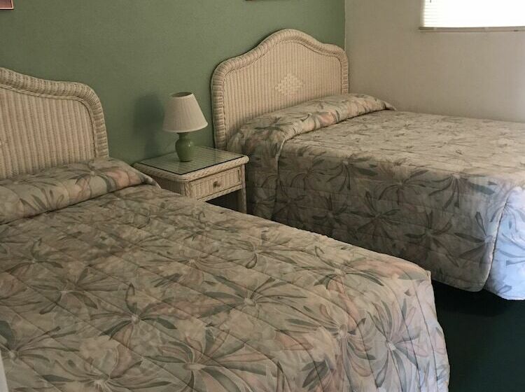 Люкс, Gold Crest Motel