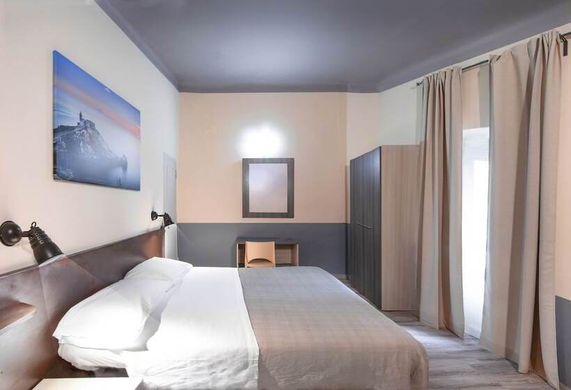 Standard Kolmen Hengen Huone, Albergo La Villetta