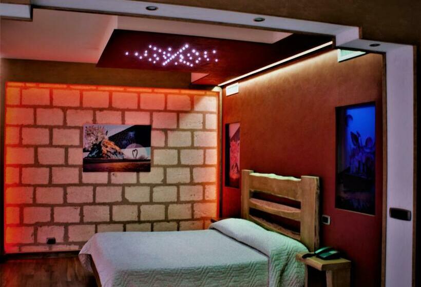 سوییت, Caposperone Resort