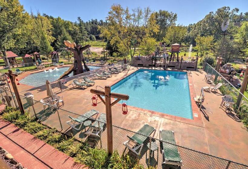Jakuzili Standart Oda, Meadowbrook Resort